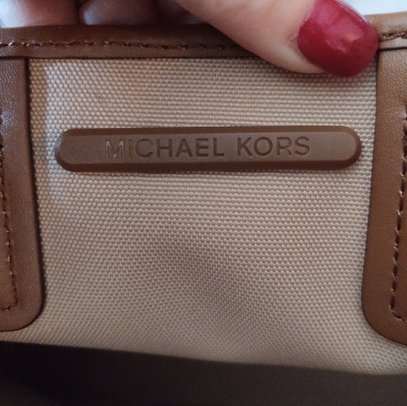 NWT Michael Kors Jodie Sm Tote Tan Recycled Materials - Picture 7 of 9